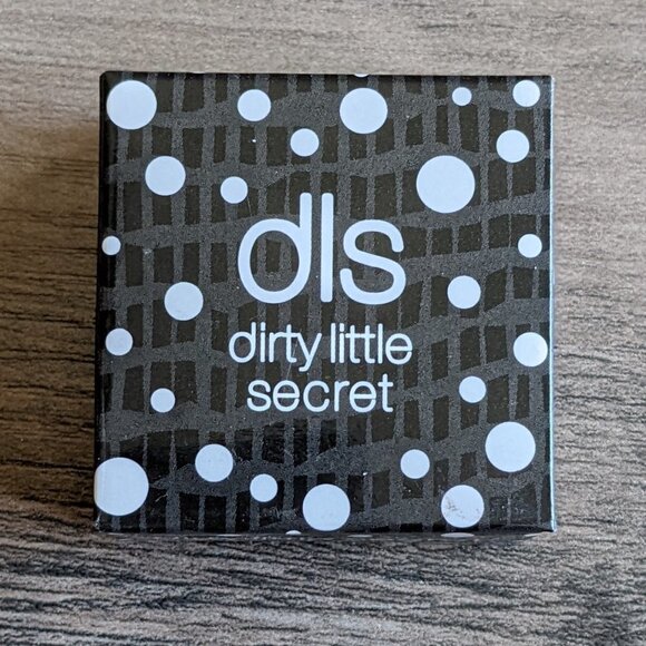 $3 for $20 Dirty Little Secret DLT Eye Shadow in Sangria *PLEASE READ DETAILS* - Picture 1 of 3